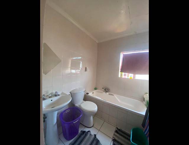 2 BEDROOM PROPERTY TO RENT IN VORNA VALLEY